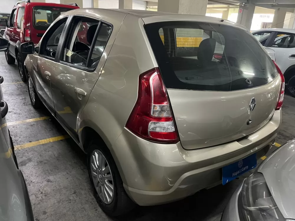 Renault SANDERO