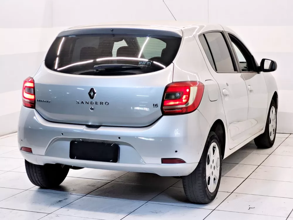 Renault SANDERO