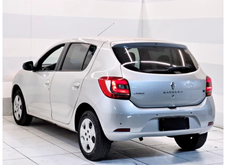 Renault SANDERO