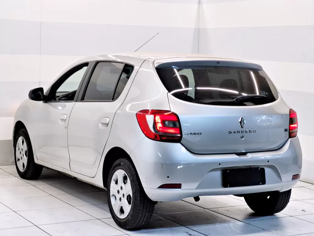 Renault SANDERO