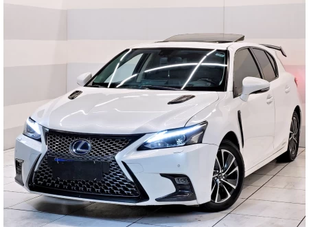 Lexus CT200h