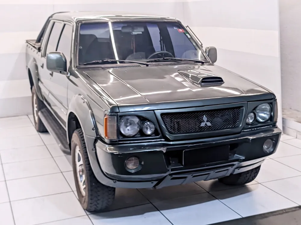 Mitsubishi L200