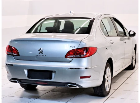 Peugeot 408