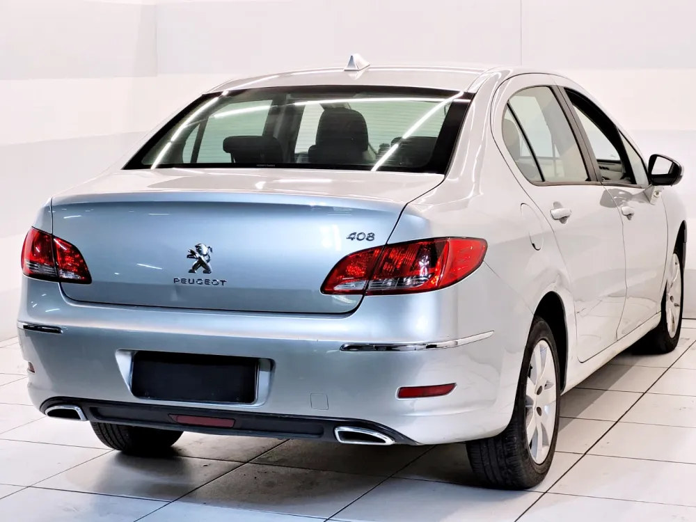 Peugeot 408