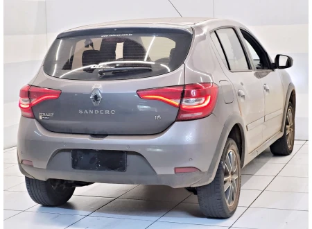 Renault SANDERO