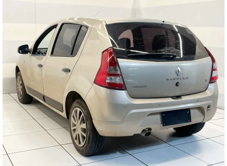 Renault SANDERO