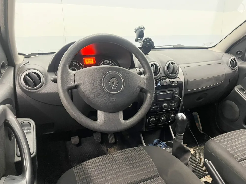 Renault SANDERO