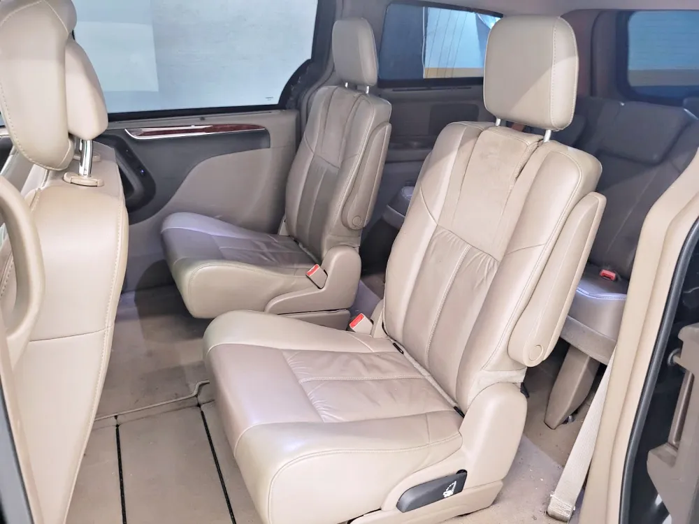 Chrysler TOWN