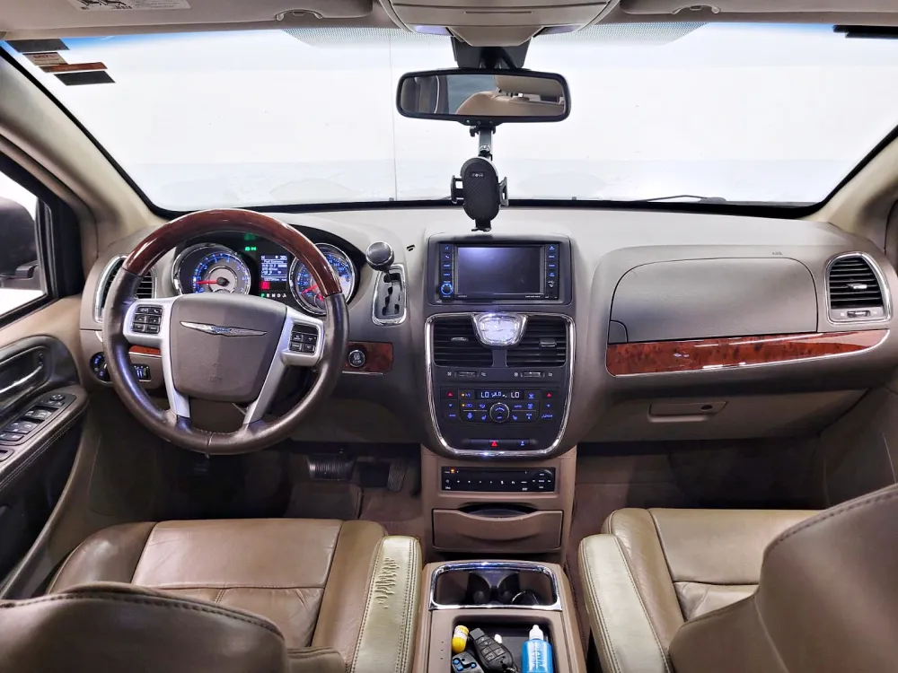 Chrysler TOWN