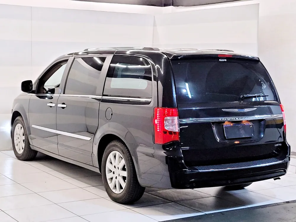 Chrysler TOWN