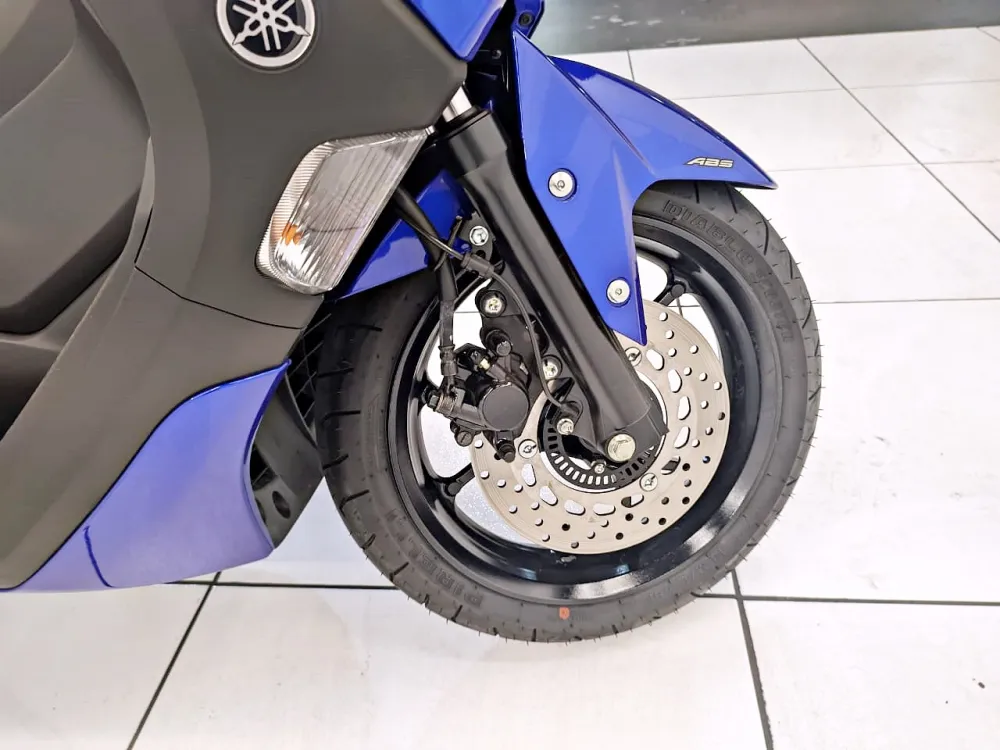 YAMAHA NMAX