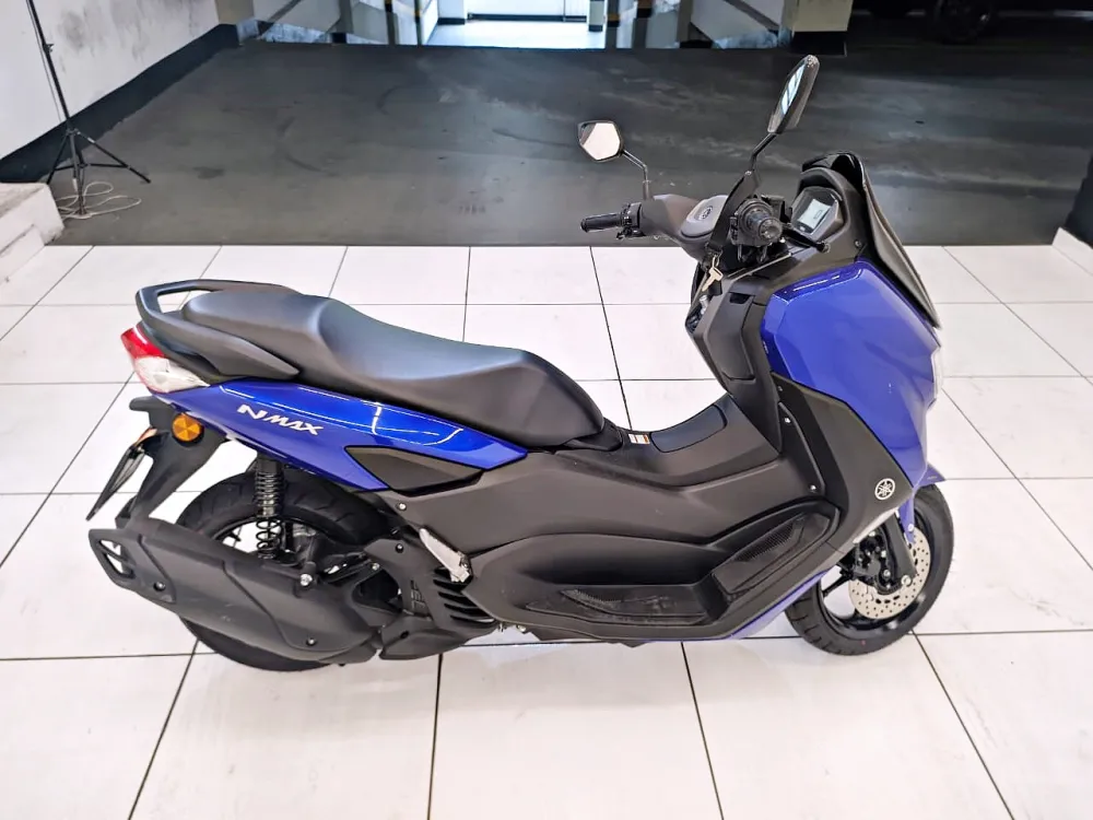 YAMAHA NMAX