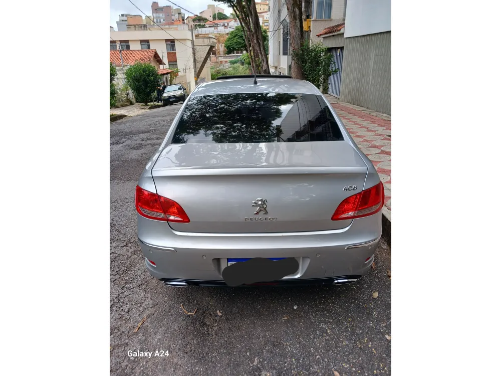 Peugeot 408