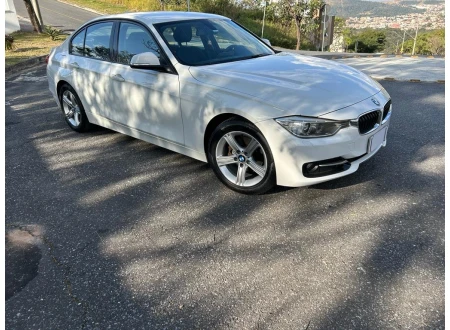 BMW 320i