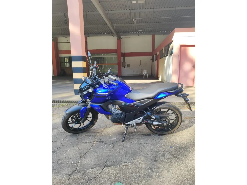 YAMAHA FZ15
