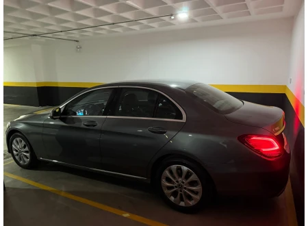 Mercedes-Benz C-180