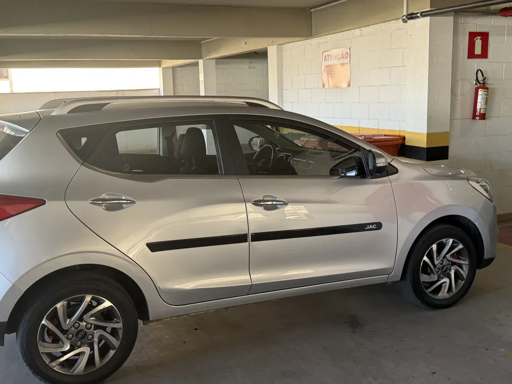 JAC T40