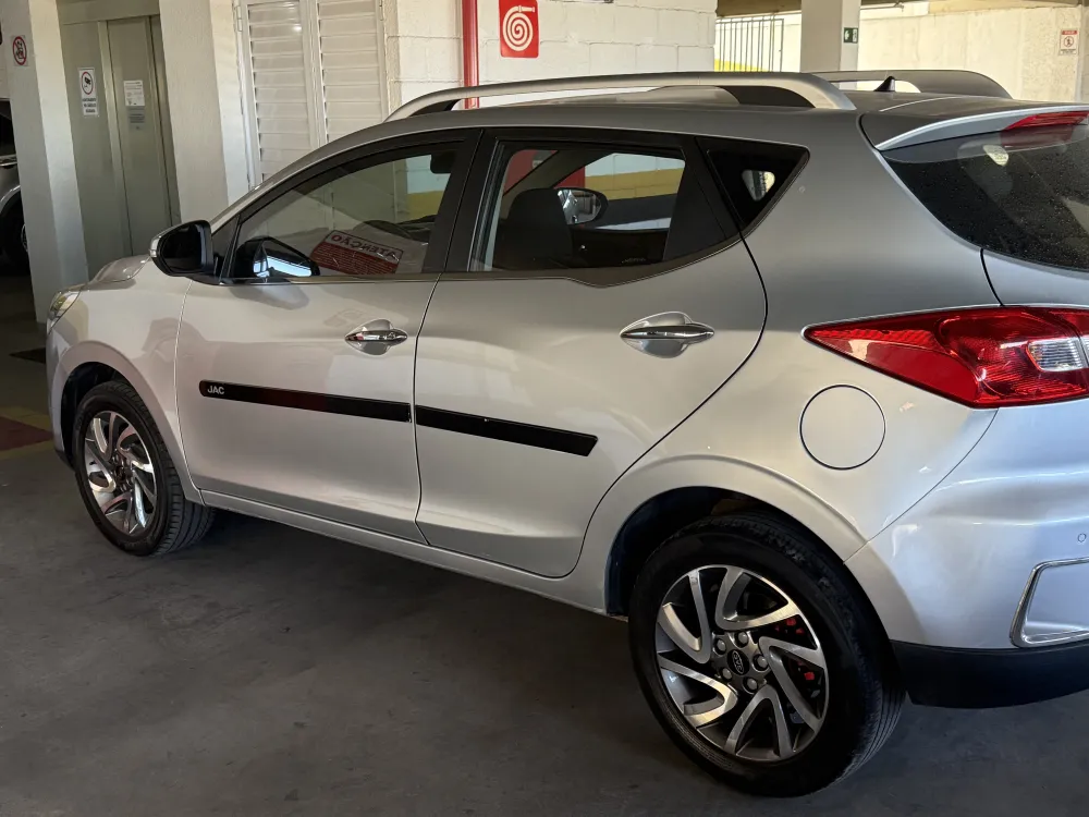 JAC T40