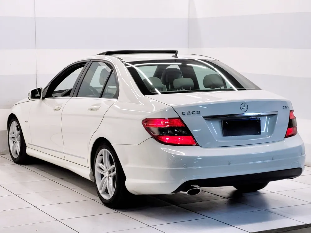 Mercedes-Benz C-200