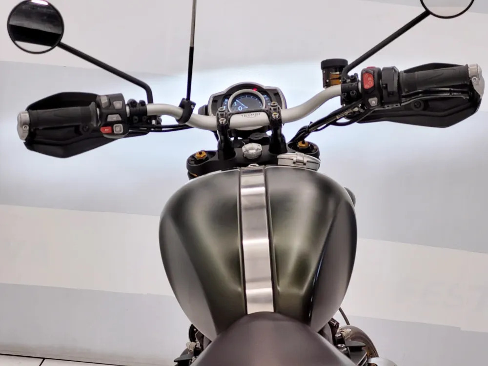 TRIUMPH SCRAMBLER