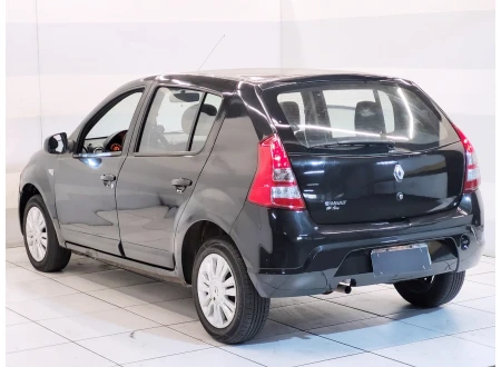 Renault SANDERO