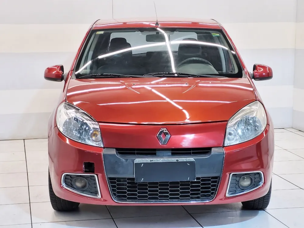 Renault SANDERO