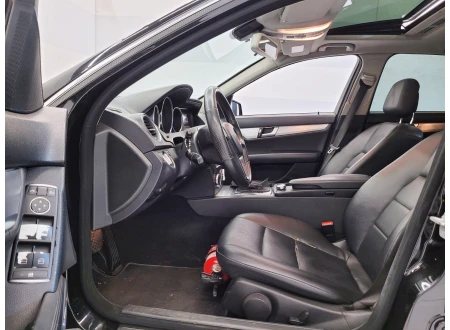 Mercedes-Benz C-200