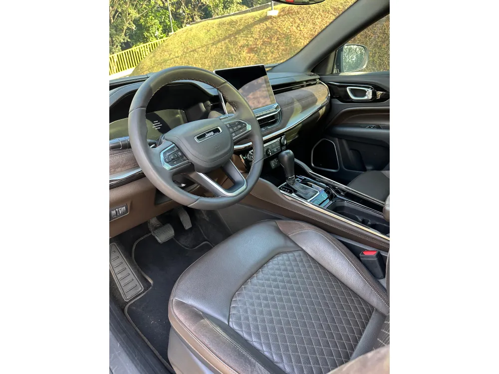 Jeep Commander