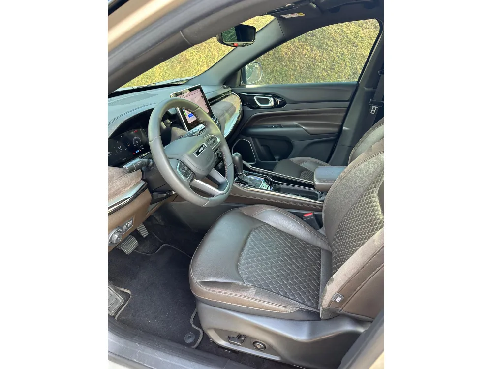 Jeep Commander