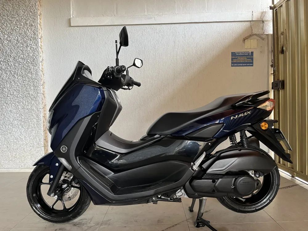 YAMAHA NMAX