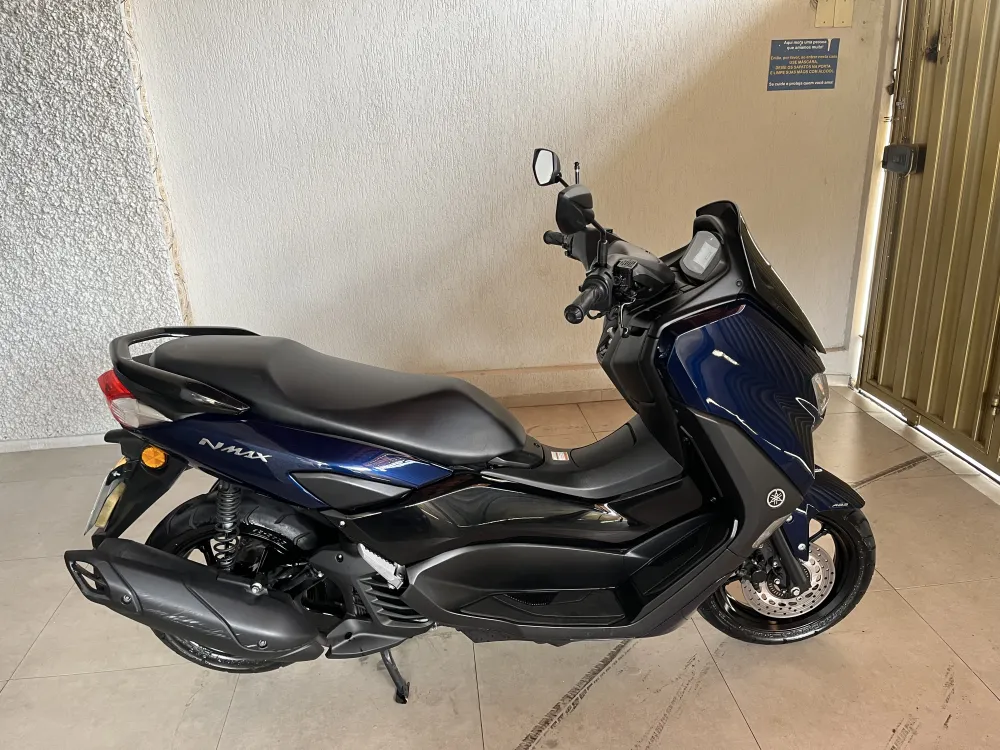 YAMAHA NMAX