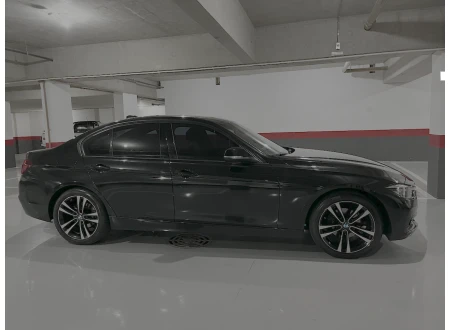 BMW 320i