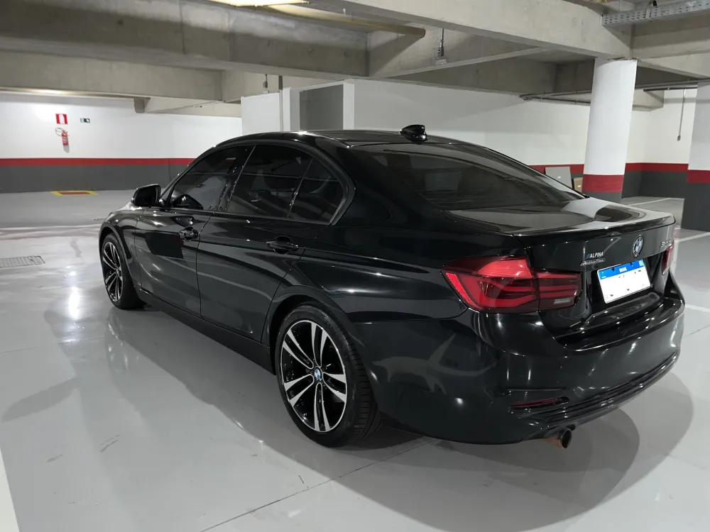 BMW 320i
