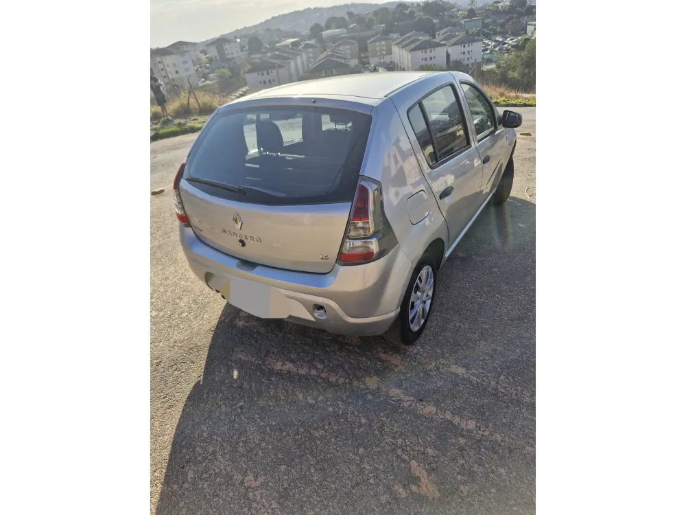 Renault SANDERO