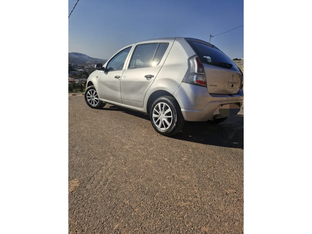 Renault SANDERO