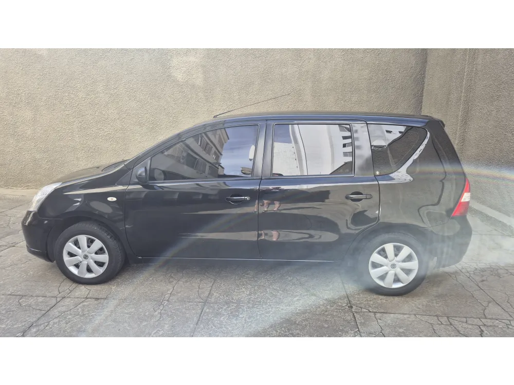 Nissan LIVINA