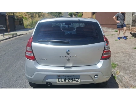Renault SANDERO