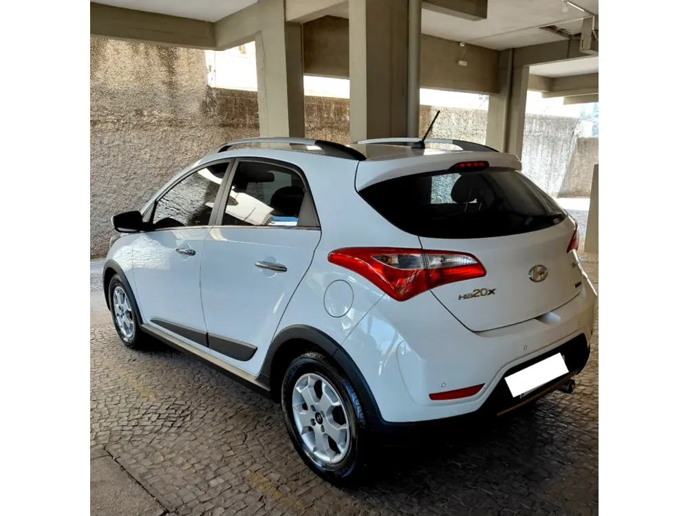 Hyundai HB20X
