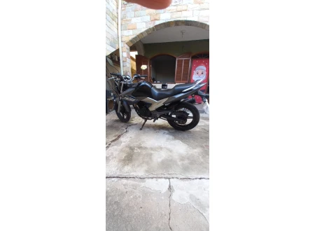 YAMAHA FZ25