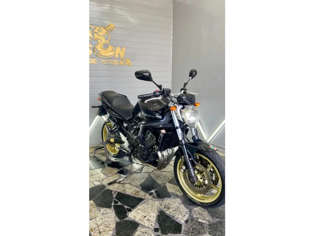 YAMAHA FZ6