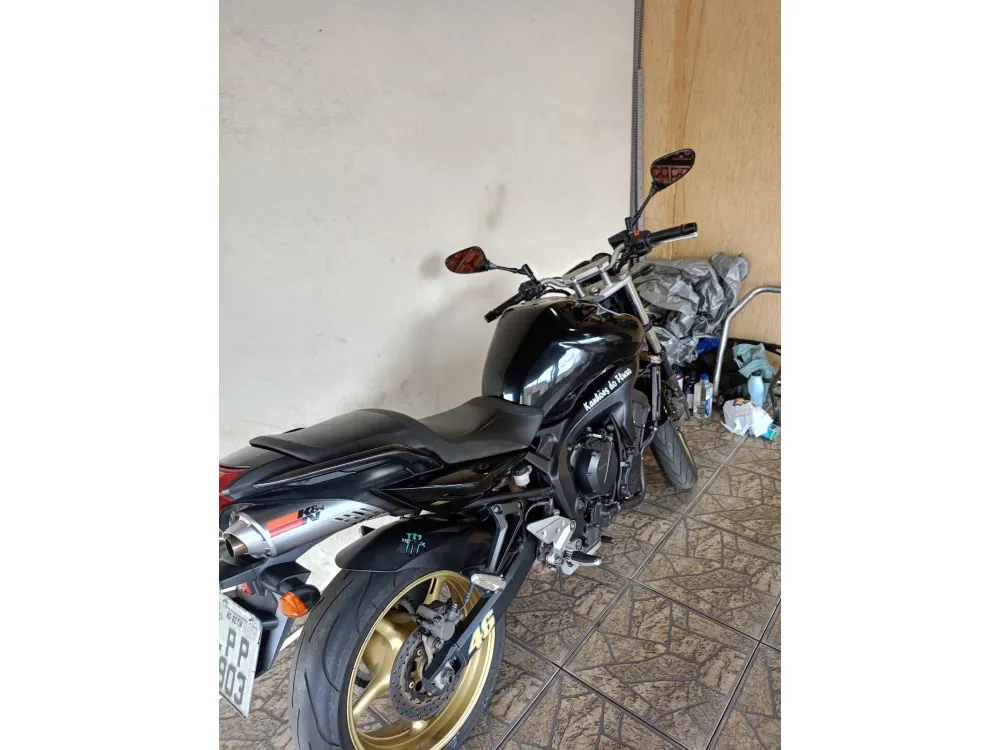 YAMAHA FZ6