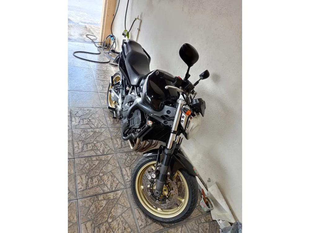 YAMAHA FZ6