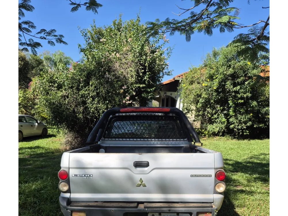 Mitsubishi L200