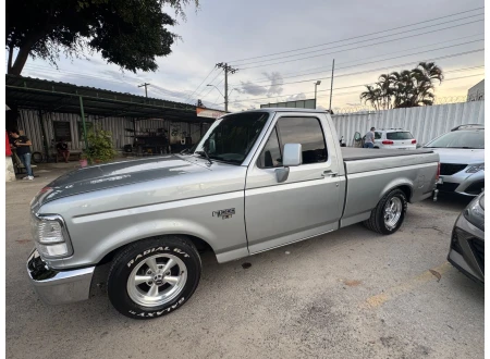 Ford F-1000