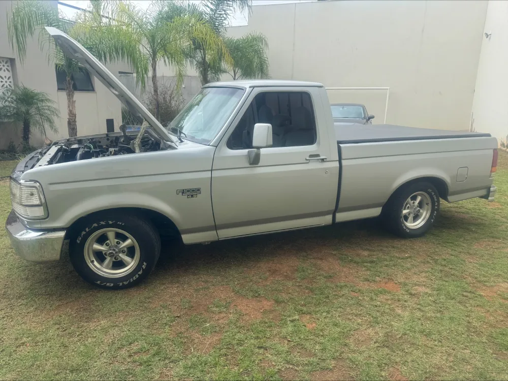 Ford F-1000