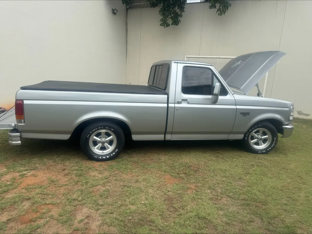 Ford F-1000