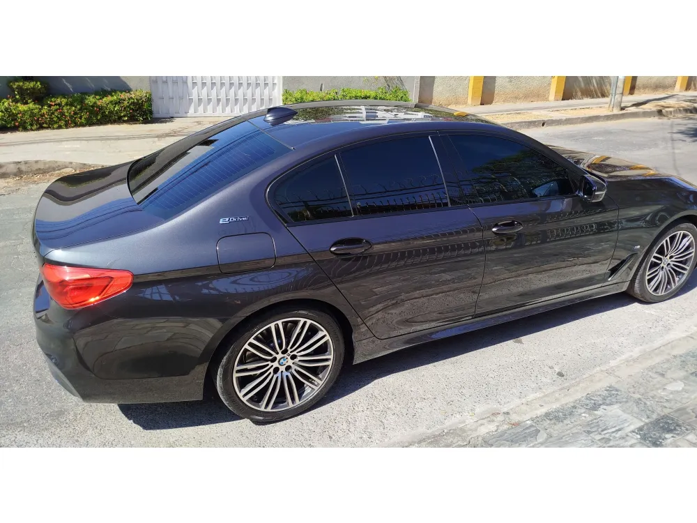 BMW 530e