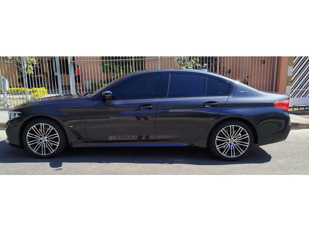 BMW 530e