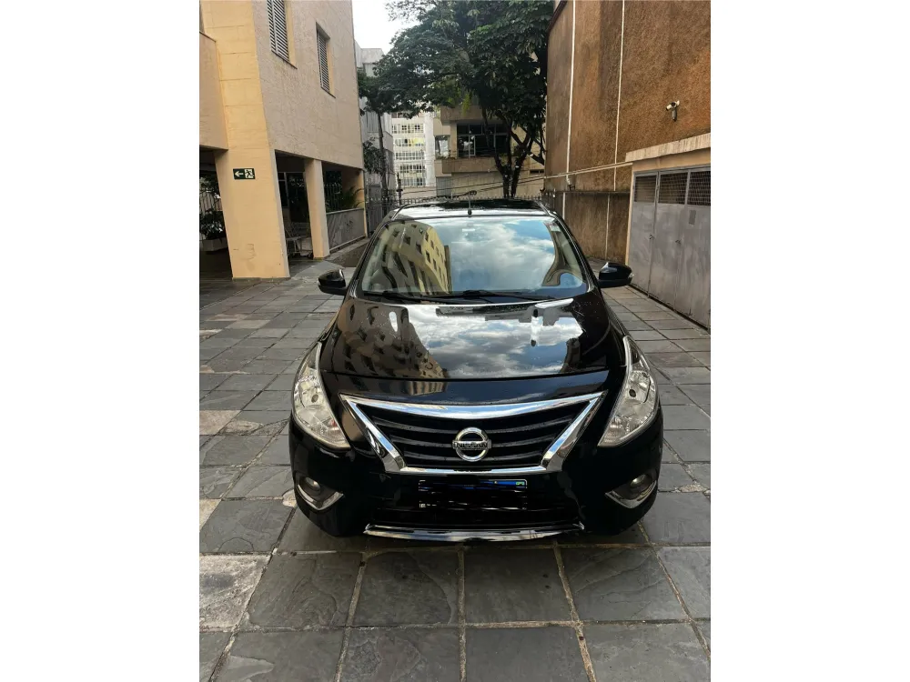 Nissan VERSA
