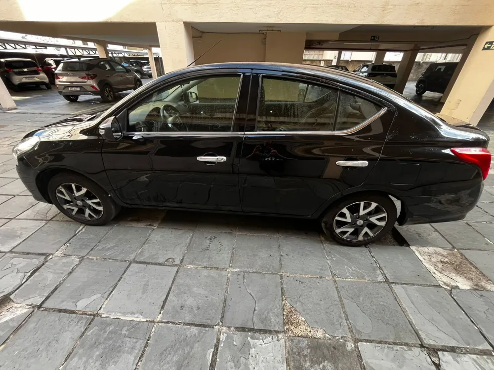 Nissan VERSA